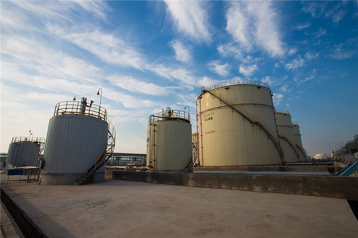 新疆化工原料廠雷達液位計案例